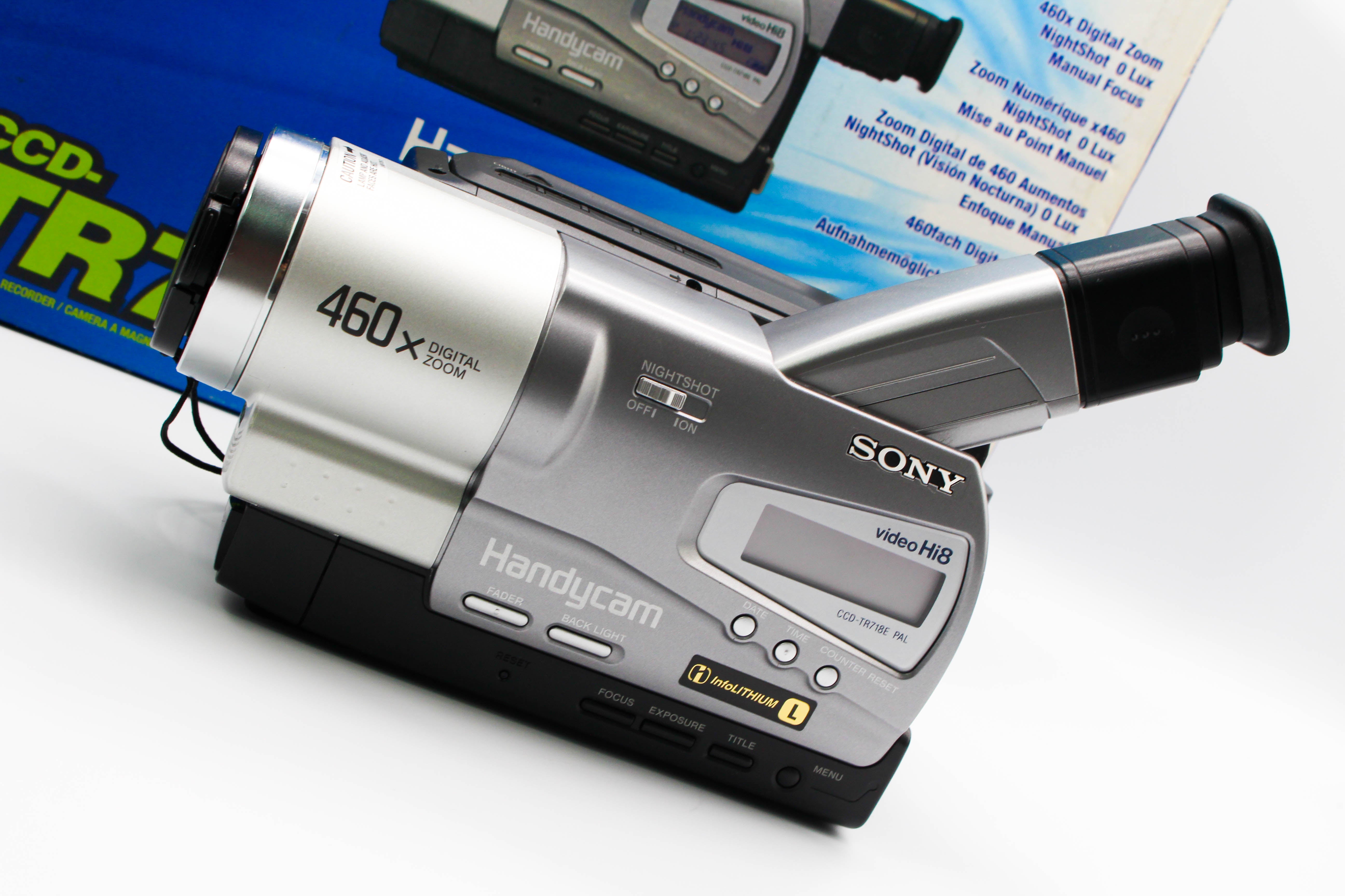 Sony CCD-TR718E Hi8 Analog Camcorder Handycam Video Camera - Tested Bundle Excellent