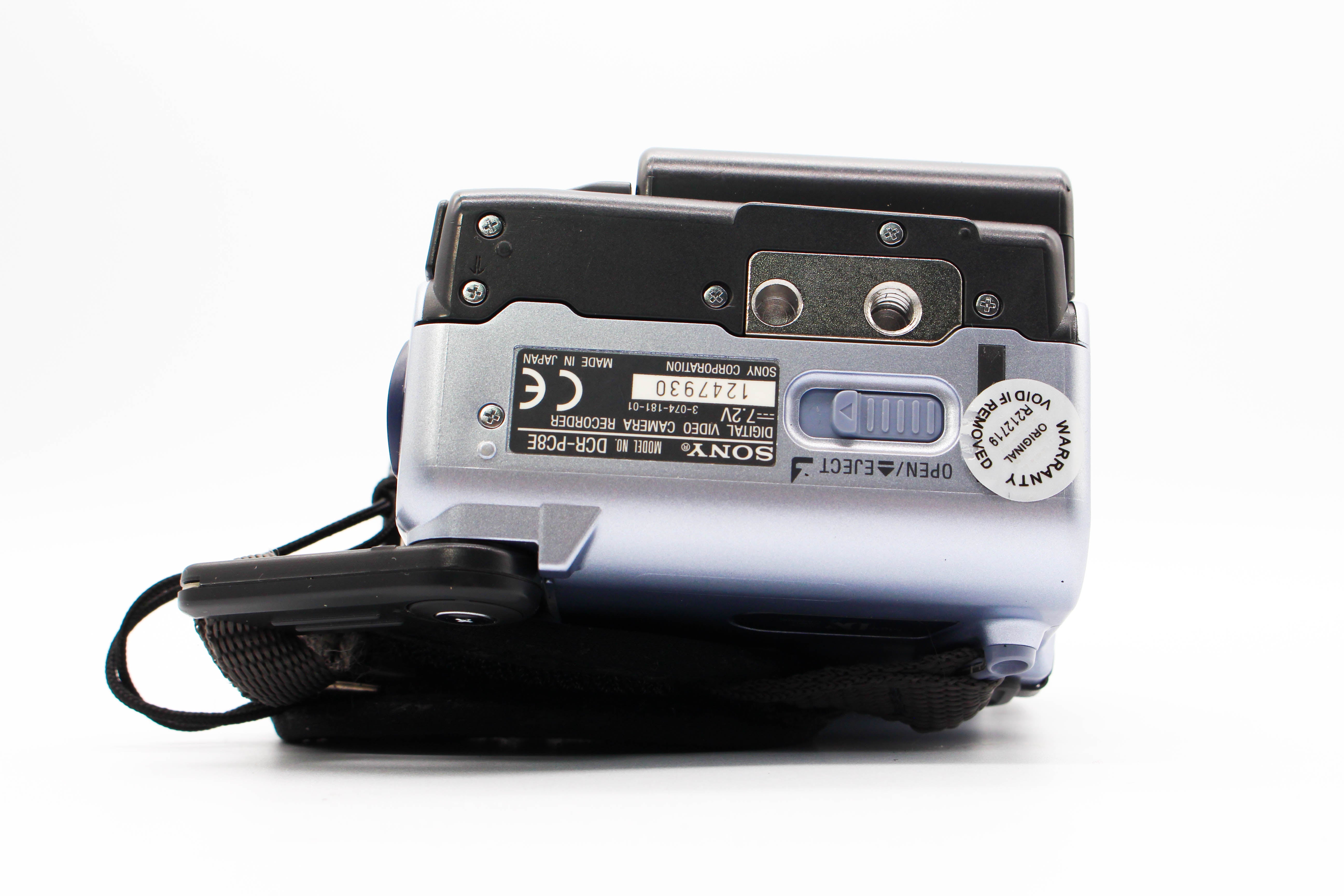 Sony DCR-PC8E MiniDV Tape Digital Video Camera Camcorder - Tested Bundle Good