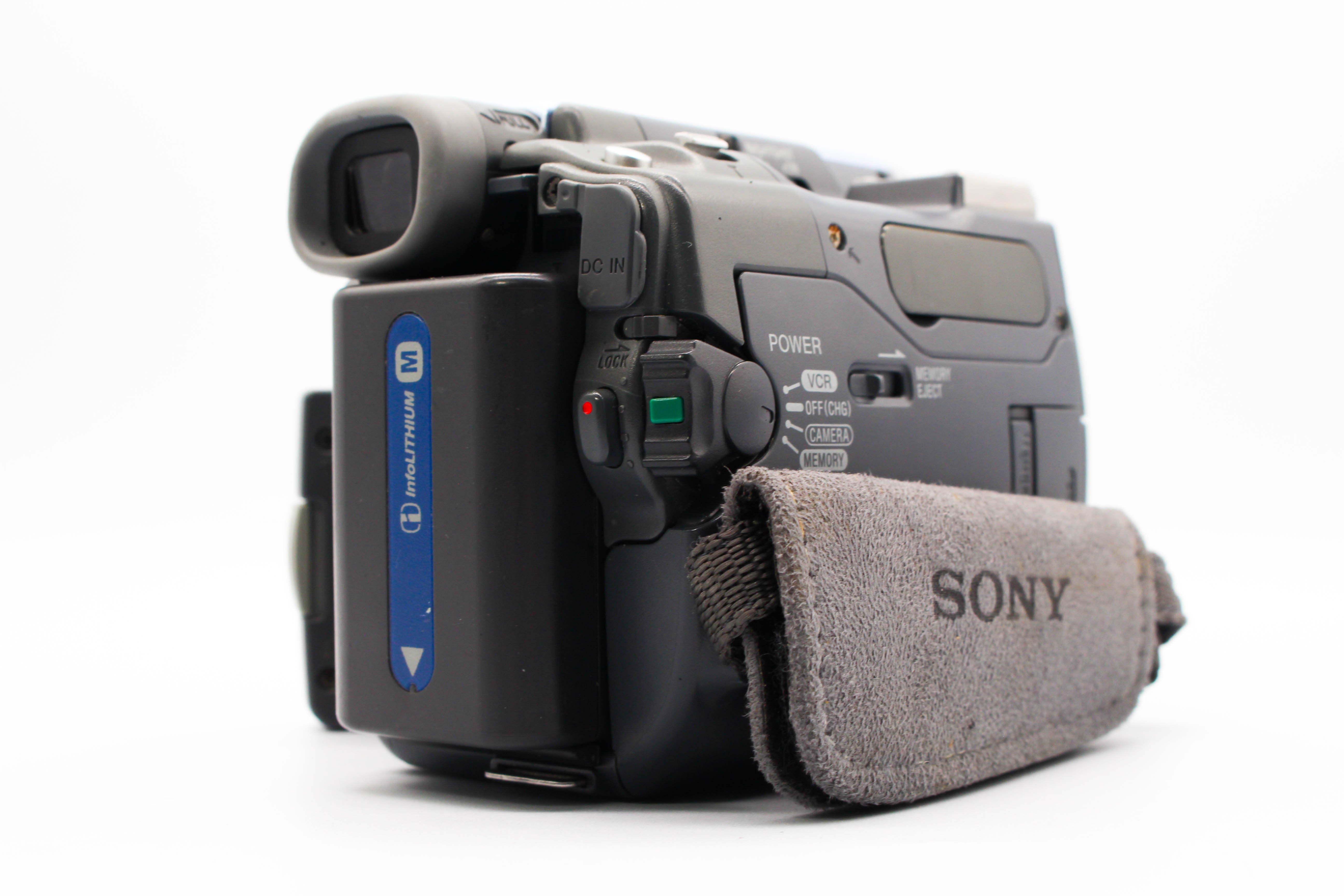 Sony DCR-TRV22E MiniDV Handycam Digital Video Camera Camcorder - Tested Bundle Excellent