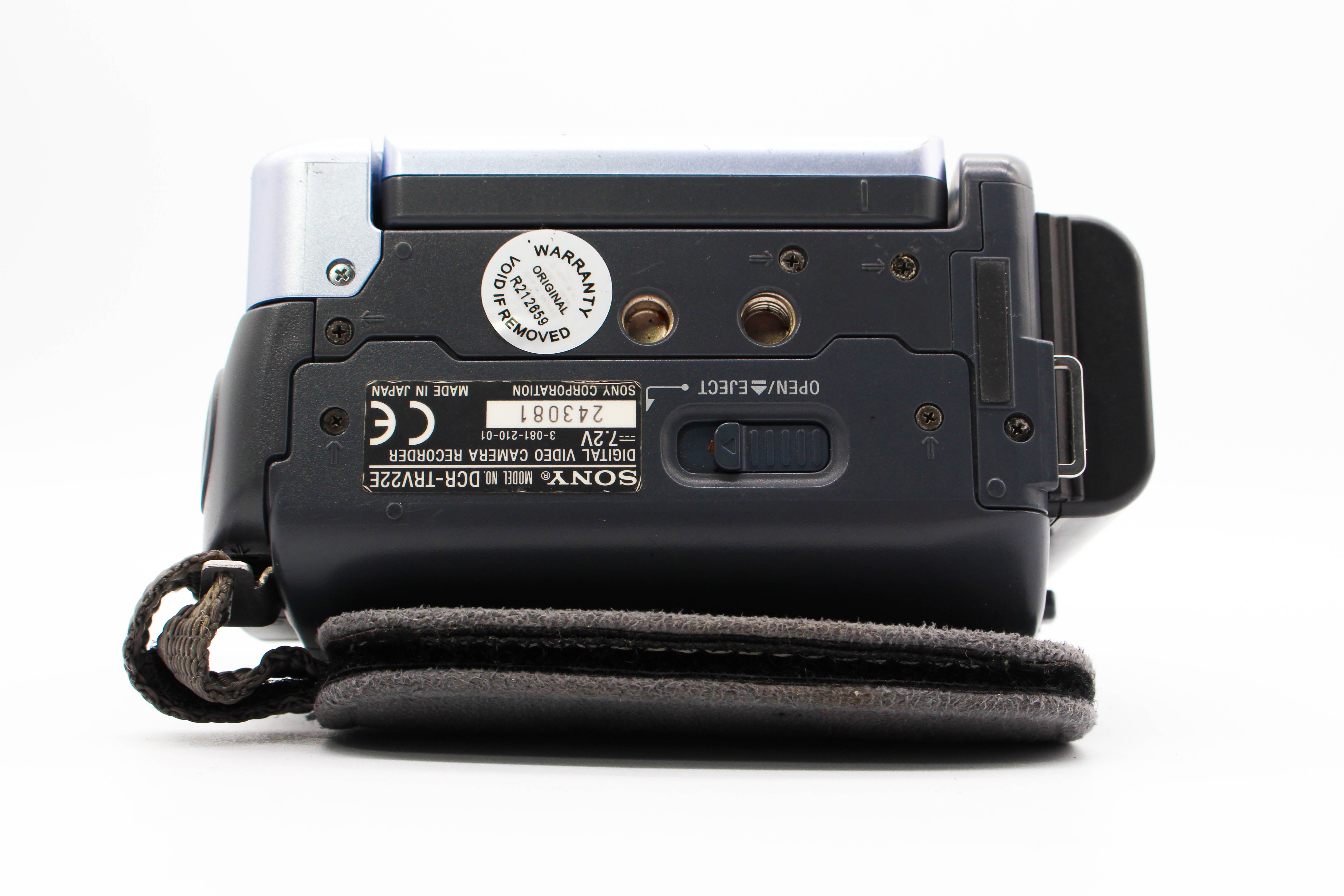 Sony DCR-TRV22E MiniDV Handycam Digital Video Camera Camcorder - Tested Bundle Excellent