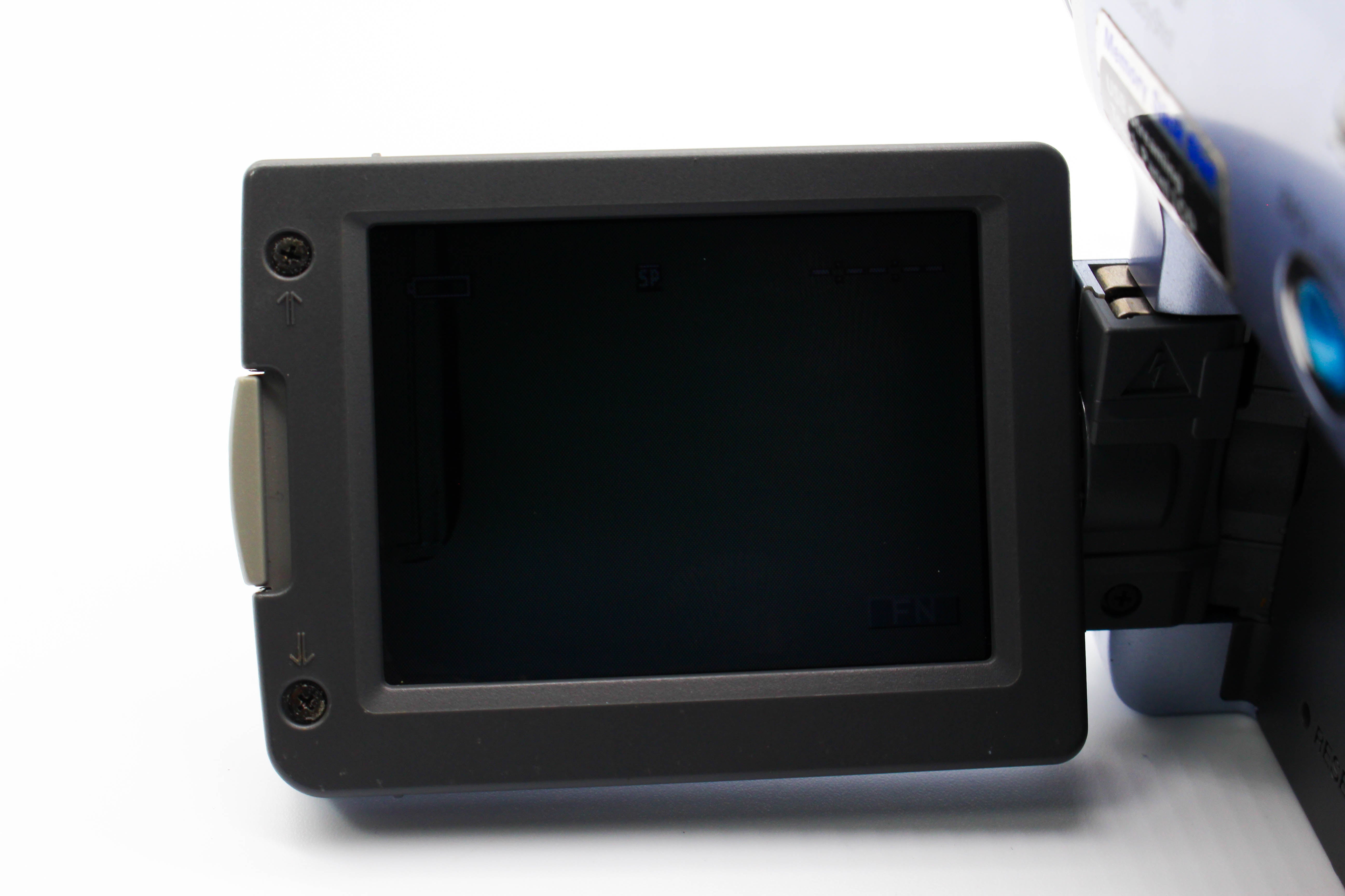 Sony DCR-TRV22E MiniDV Handycam Digital Video Camera Camcorder - Tested Bundle Excellent