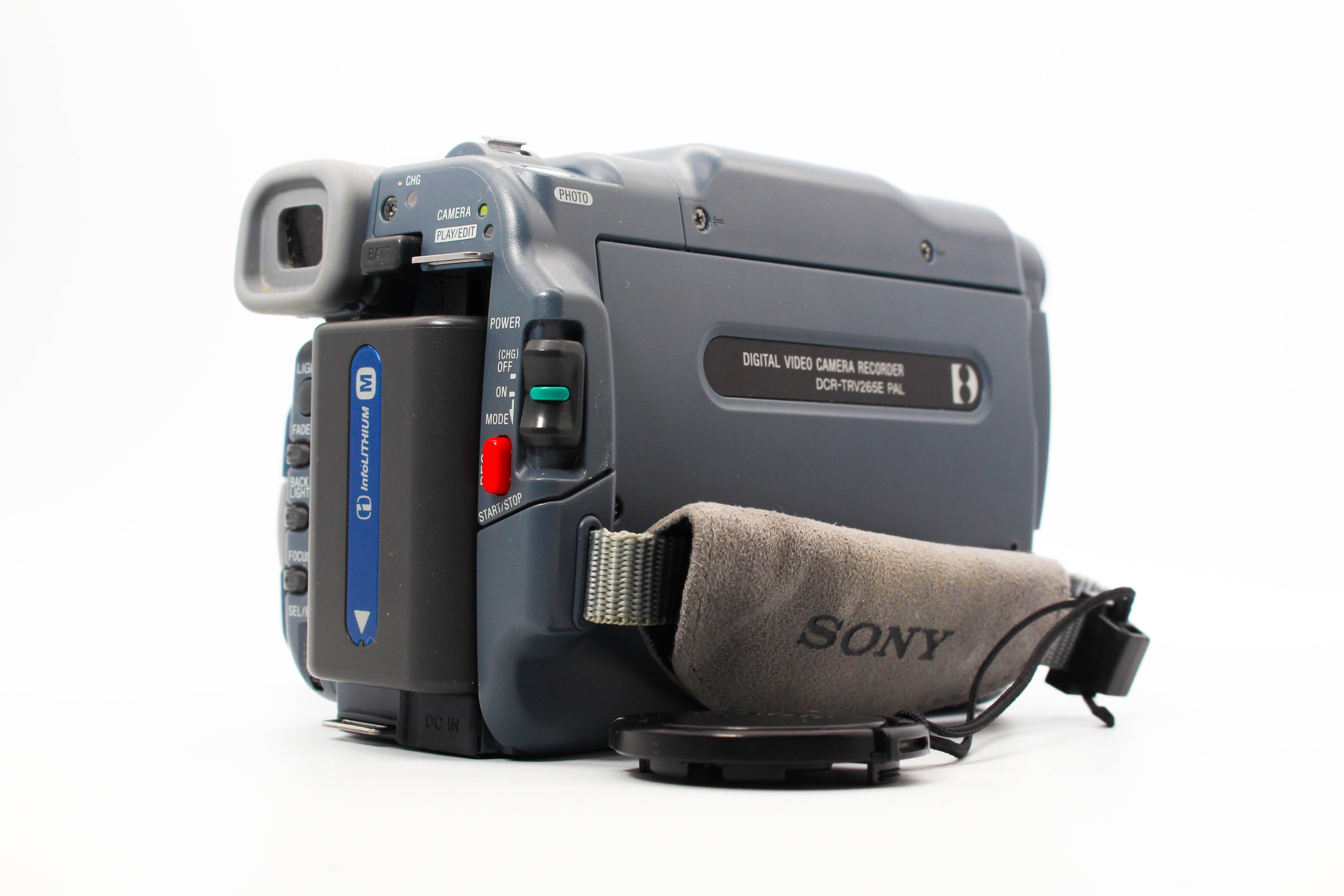 Sony DCR-TRV265E Digital8 Hi8 Video8 Digital Video Handycam Camera Camcorder - Tested Bundle Excellent