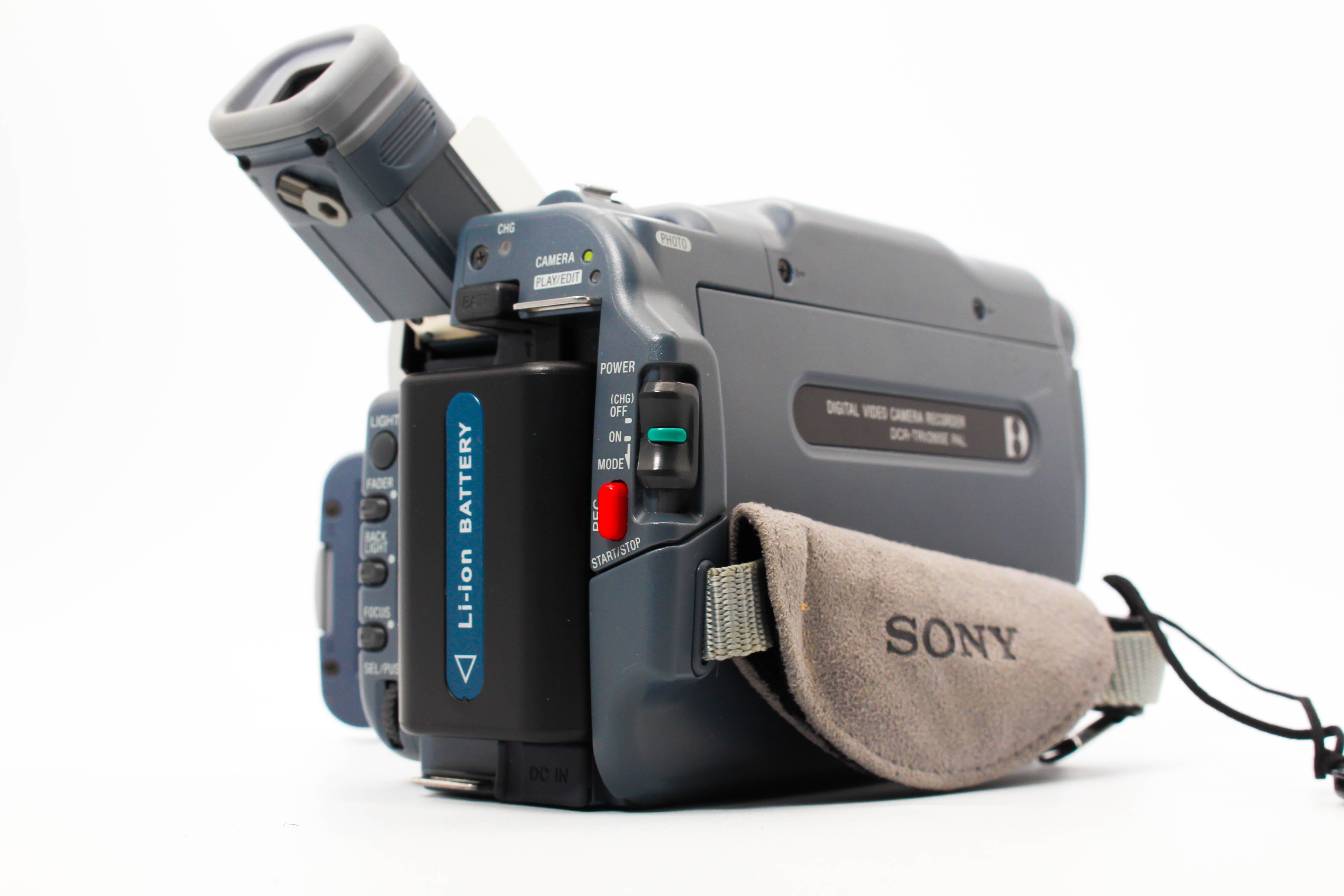 Sony DCR-TRV265E Digital8 Tape Camcorder Digital Video Camera - Tested Bundle Excellent