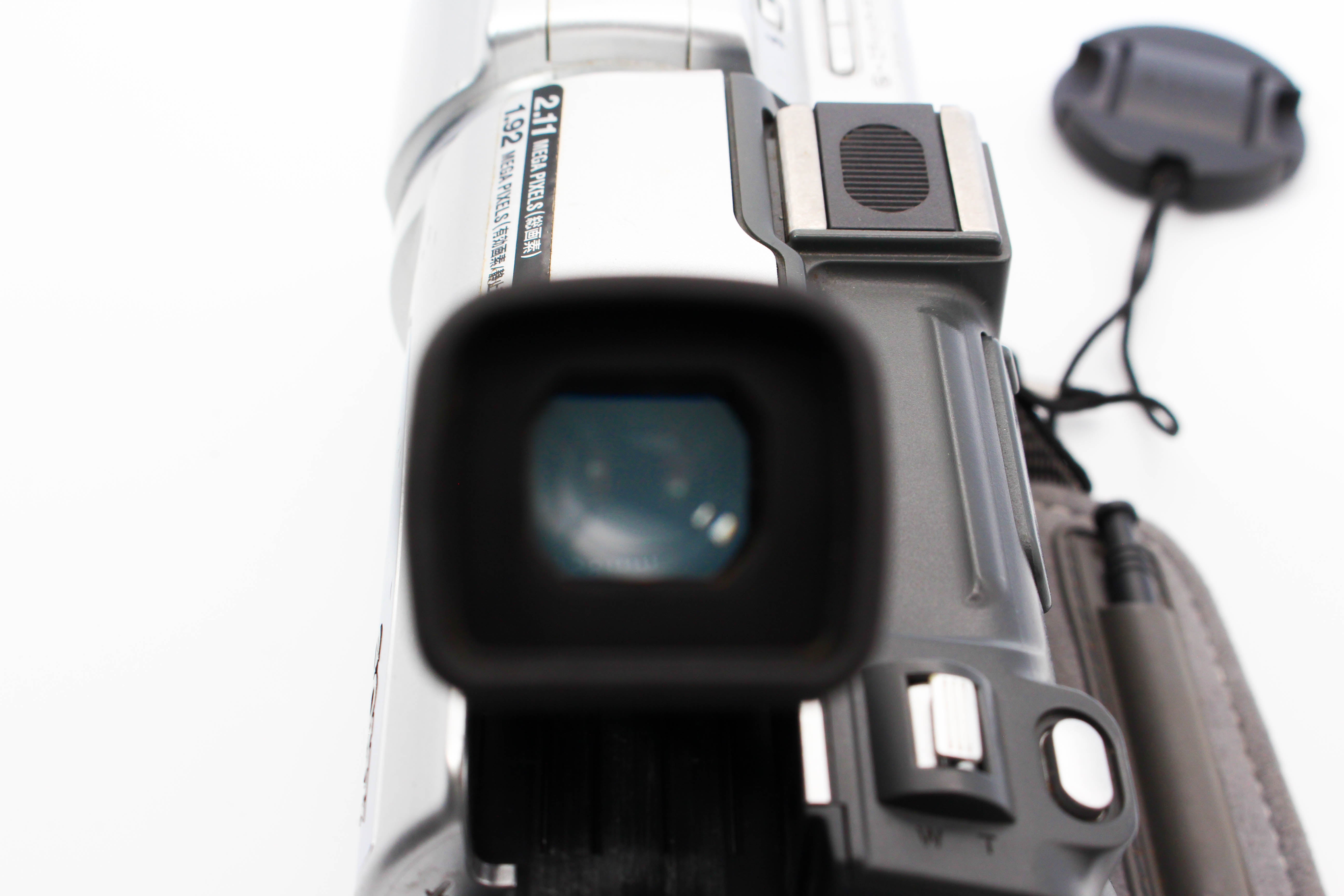 Sony DCR-TRV70 NTSC MiniDV Handycam Camcorder Digital Video Camera (Read) - Tested Bundle