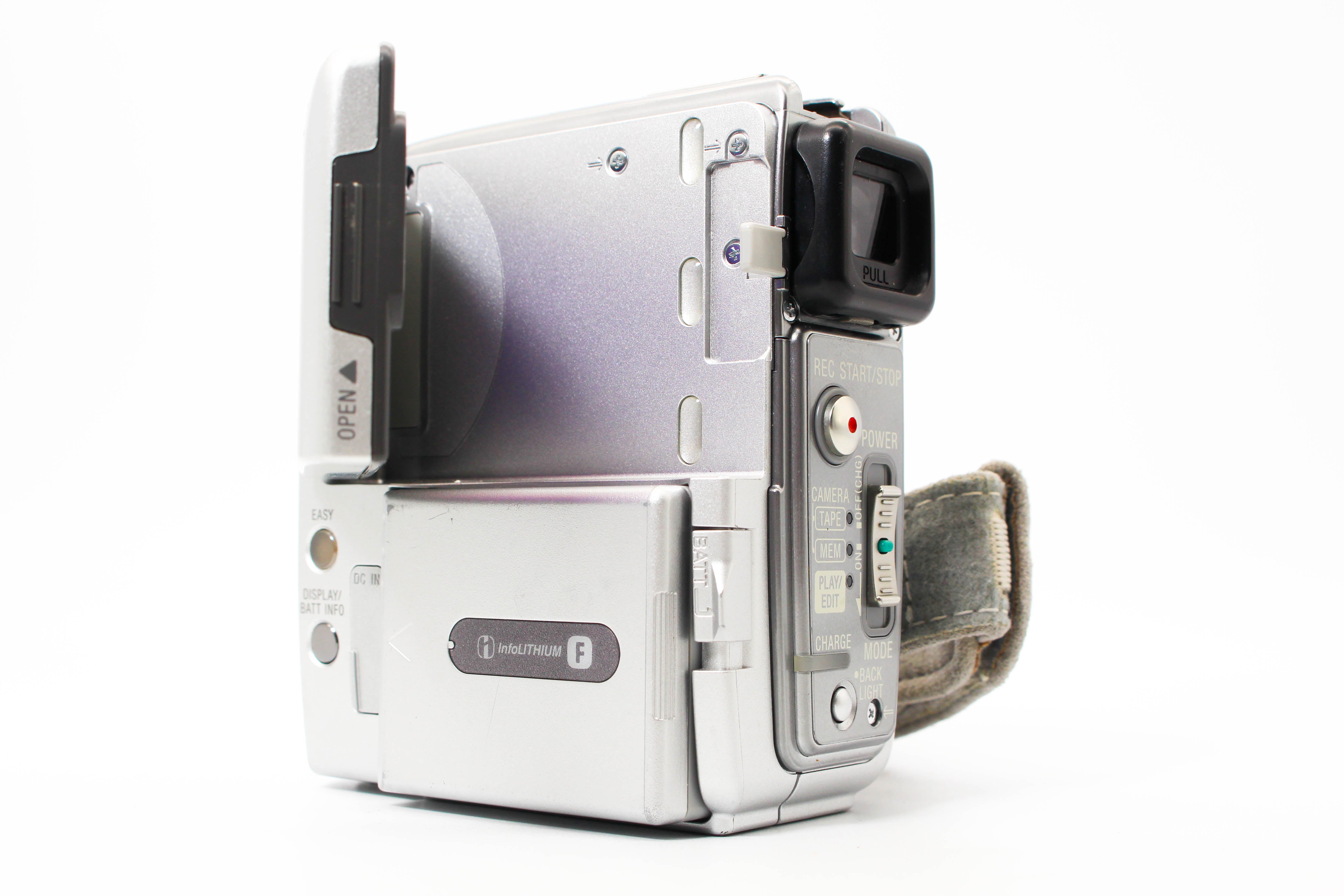 Sony DCR-PC109E MiniDV Digital Tape Video Camera Camcorder