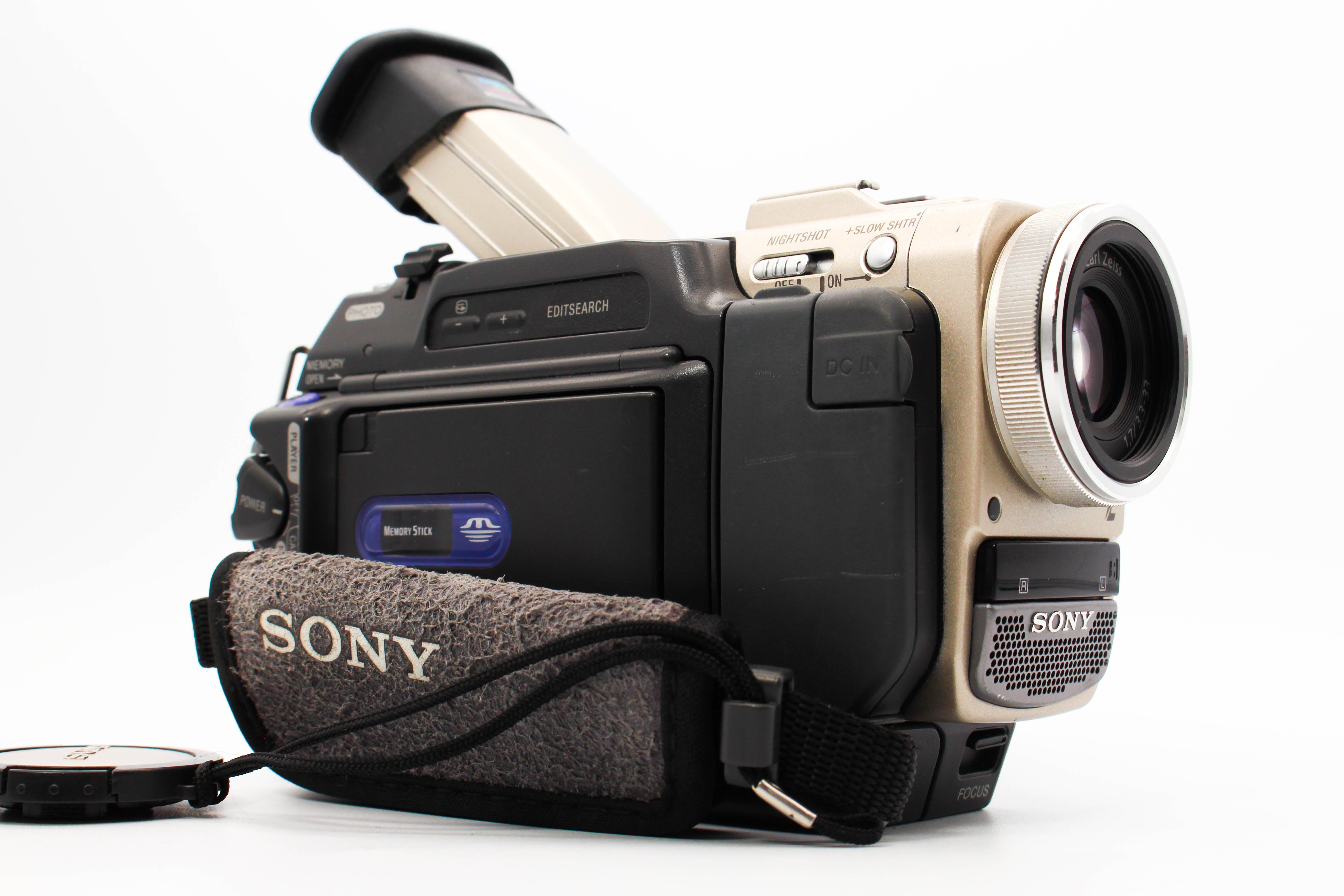 Sony DCR-TRV10E MiniDV Handycam Digital Video Camcorder Camcorder - Tested Bundle Excellent