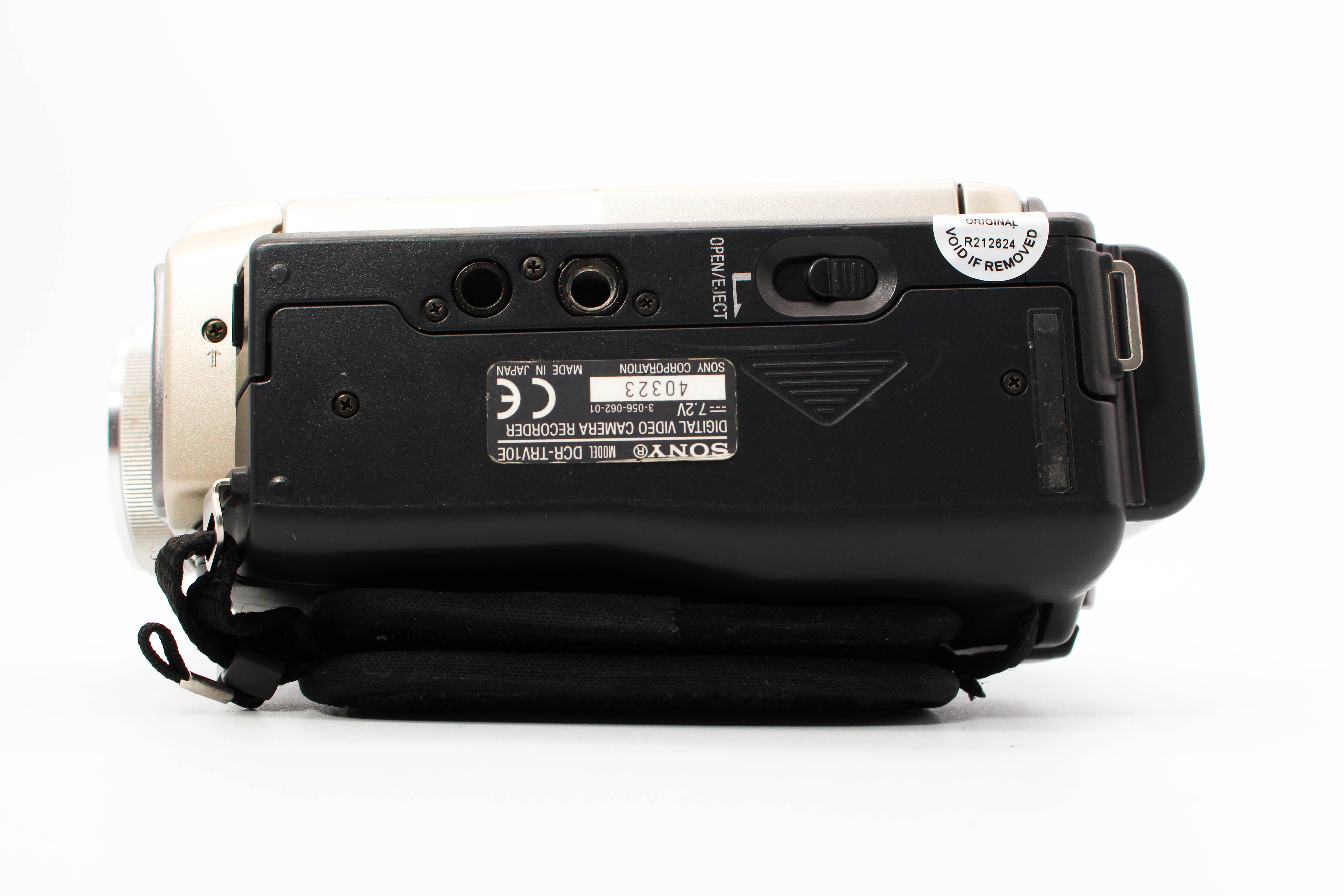 Sony DCR-TRV10E MiniDV Handycam Digital Video Camcorder Camcorder - Tested Bundle Excellent