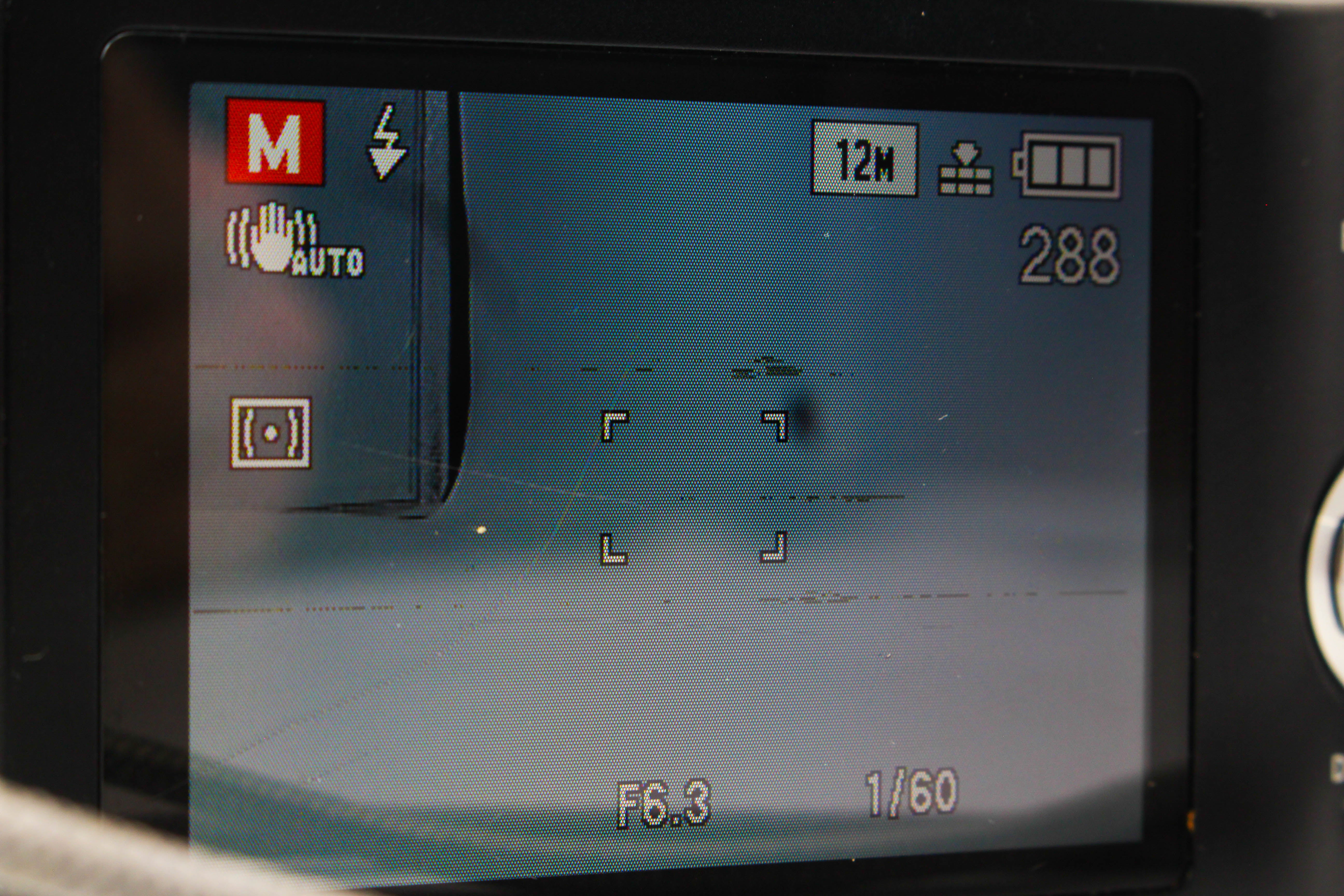 Panasonic Lumix DMC-TZ8 Compact Digital Photo Camera Digicam (Read) - Tested Bundle