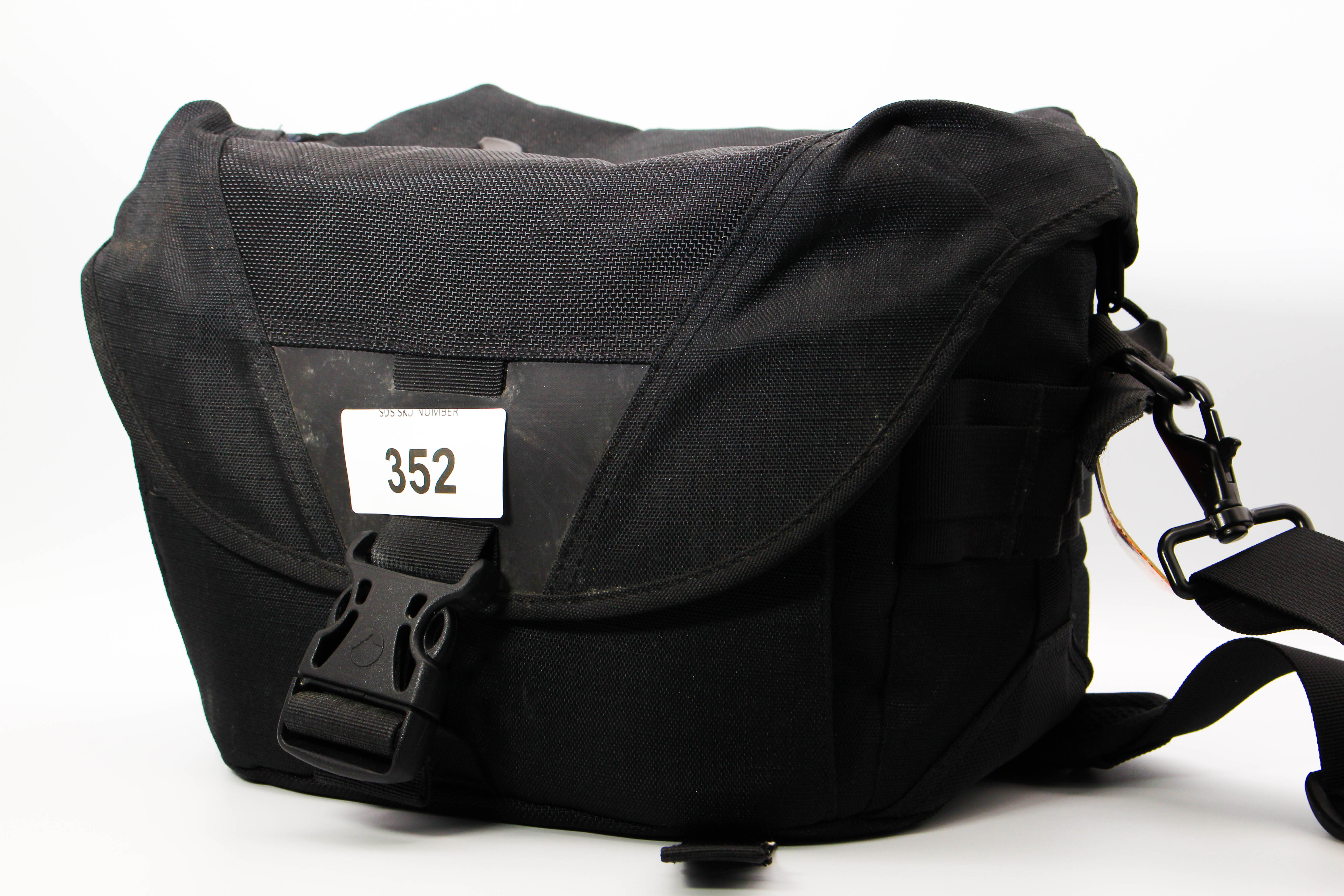 Sony HDR-PJ330E HD Digital Video Camera Camcorder - Tested Bundle Excellent