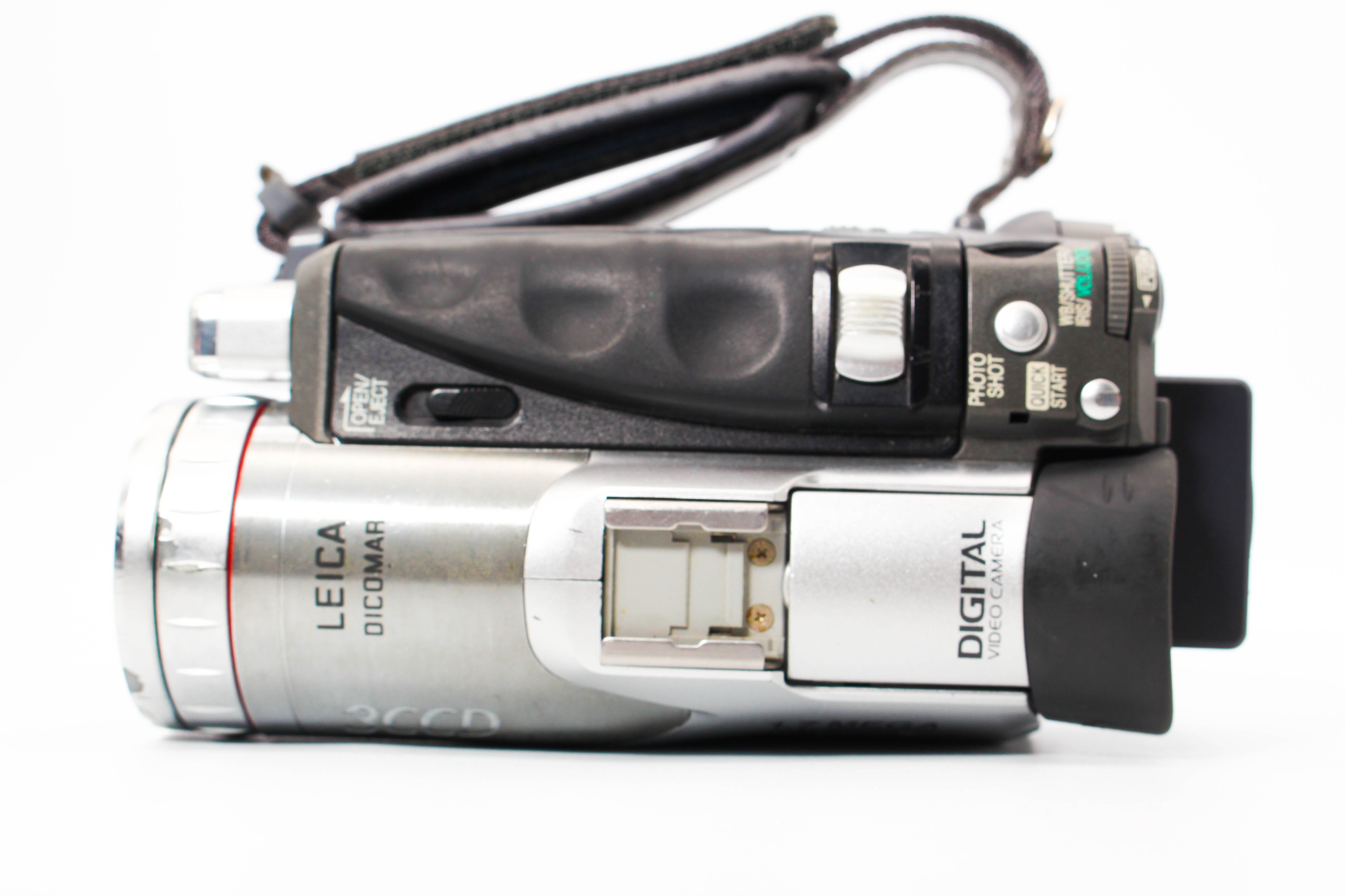Panasonic NV-GS70 MiniDV Handycam Digital Video Camera Camcorder Tested Bundle Good