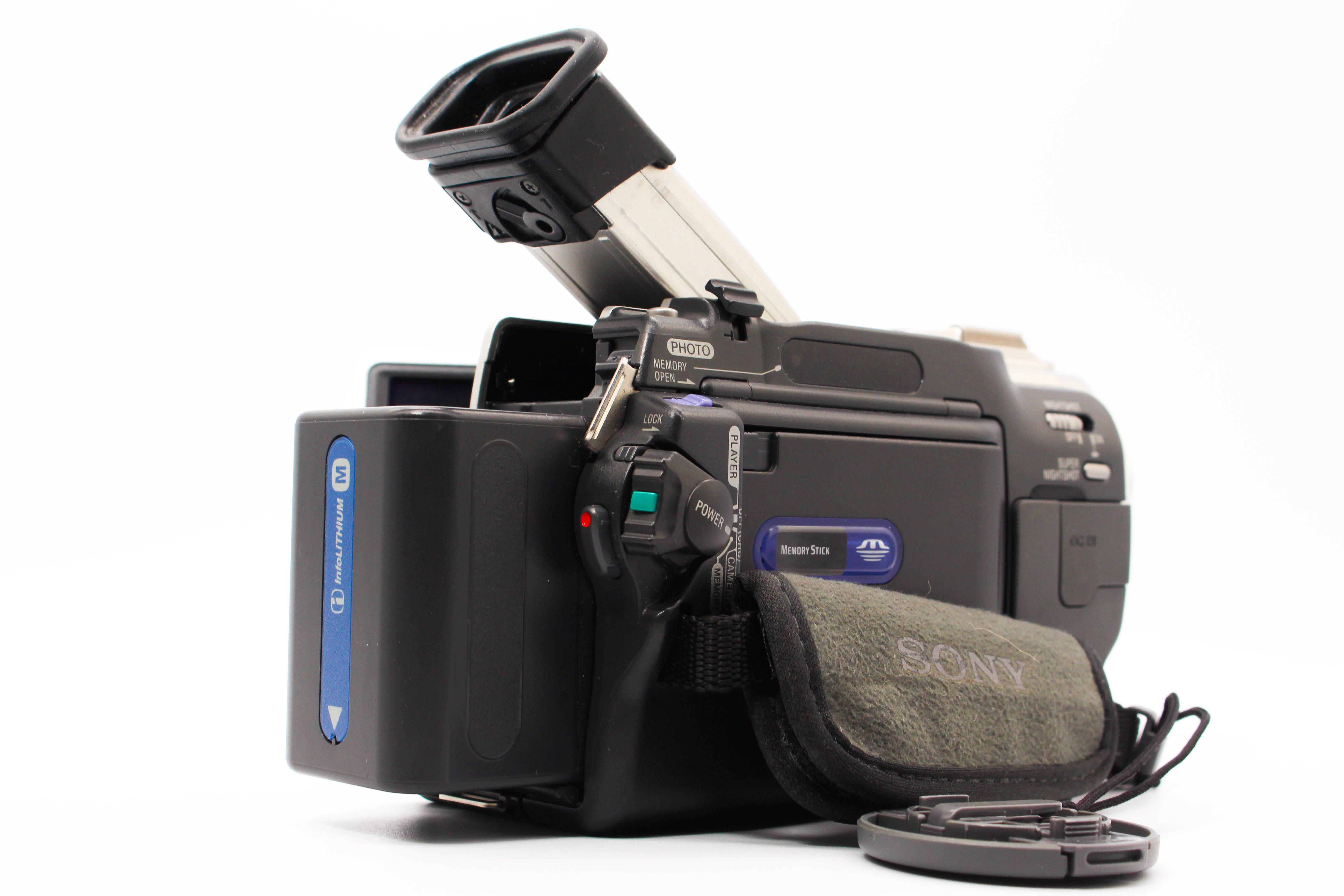 Sony DCR-TRV11E MiniDV Handheld Digital Video Camera Camcorder - Tested Bundle Excellent