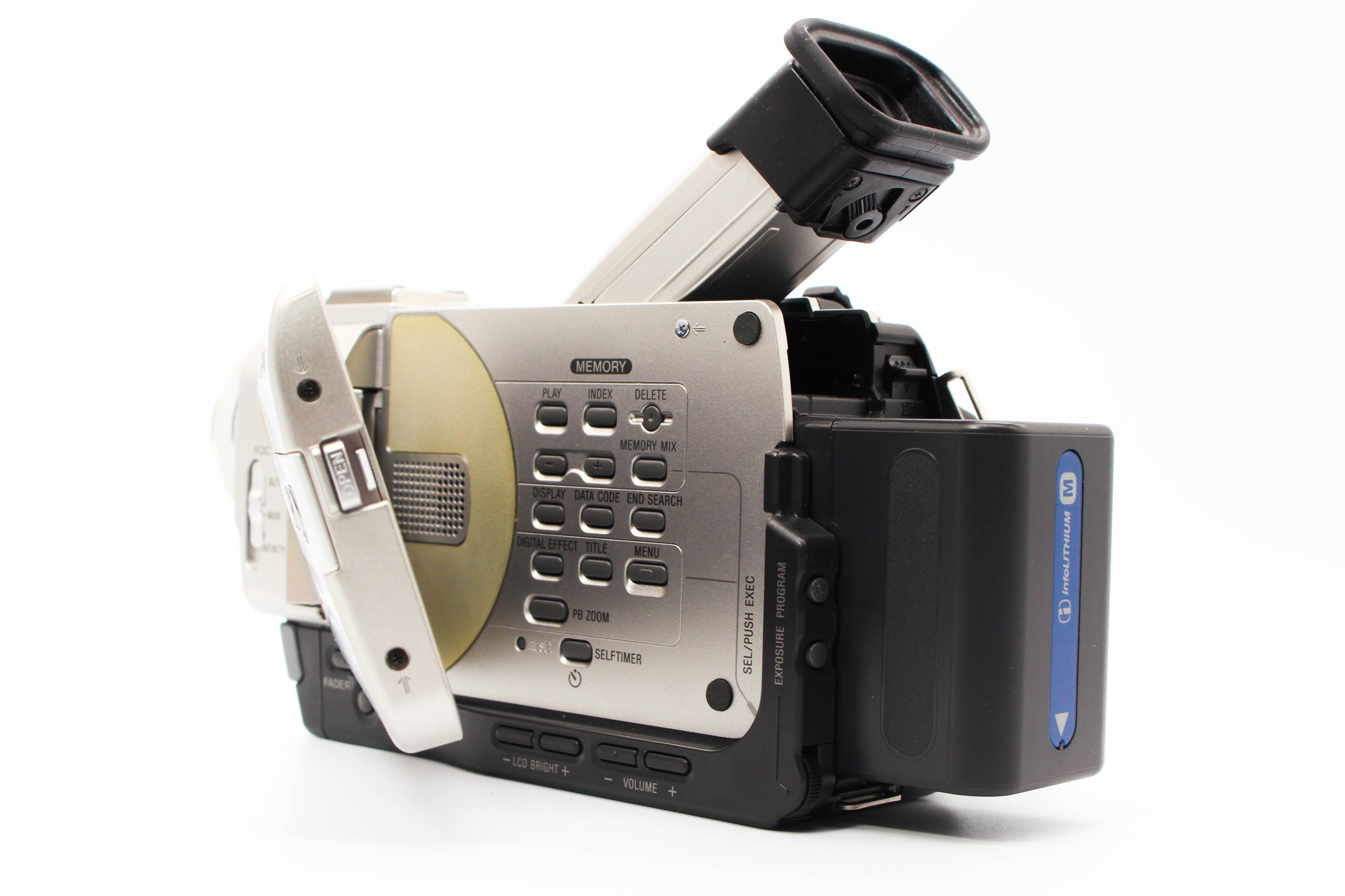 Sony DCR-TRV11E MiniDV Handheld Digital Video Camera Camcorder - Tested Bundle Excellent