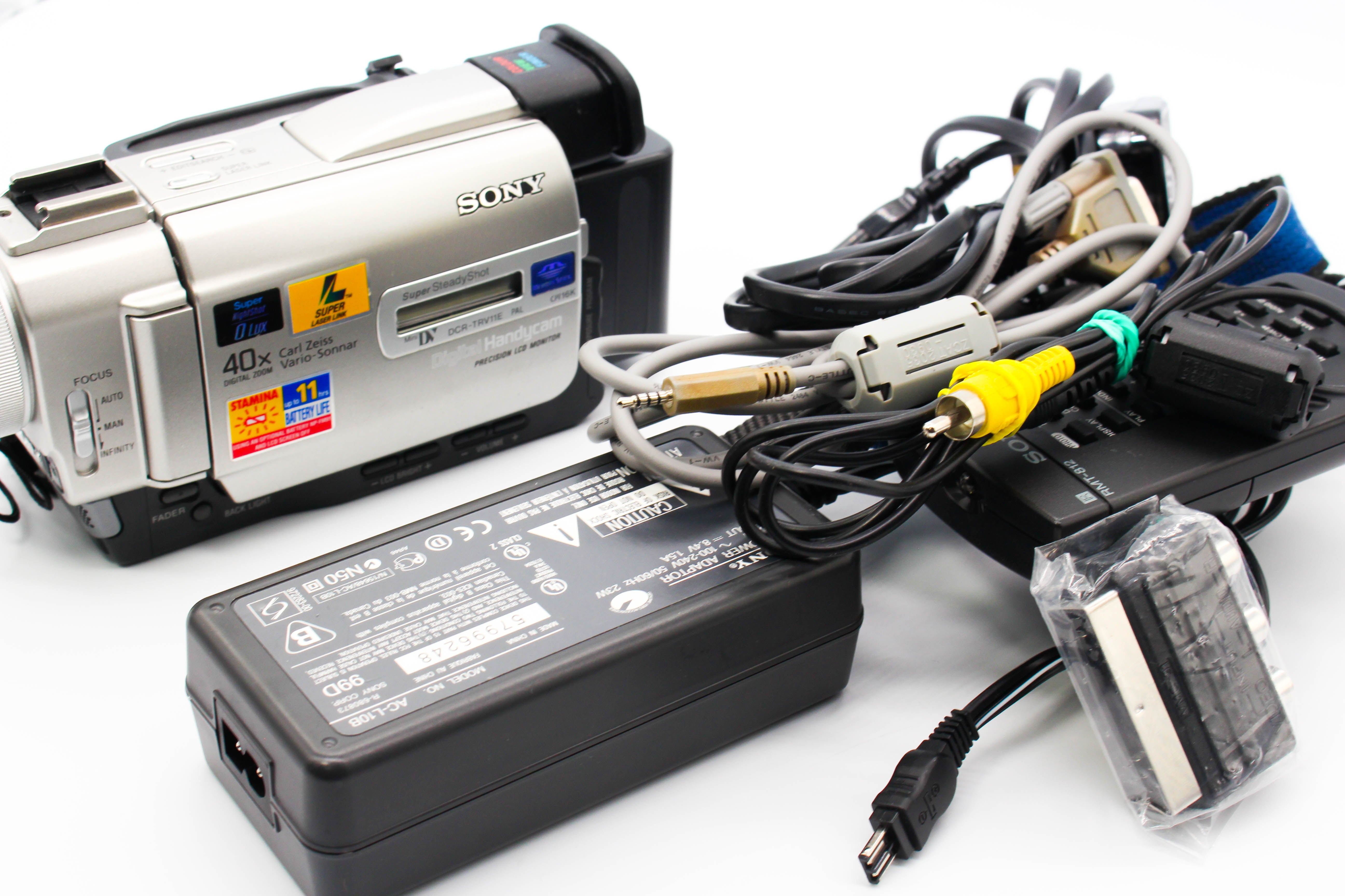 Sony DCR-TRV11E MiniDV Handheld Digital Video Camera Camcorder - Tested Bundle Excellent