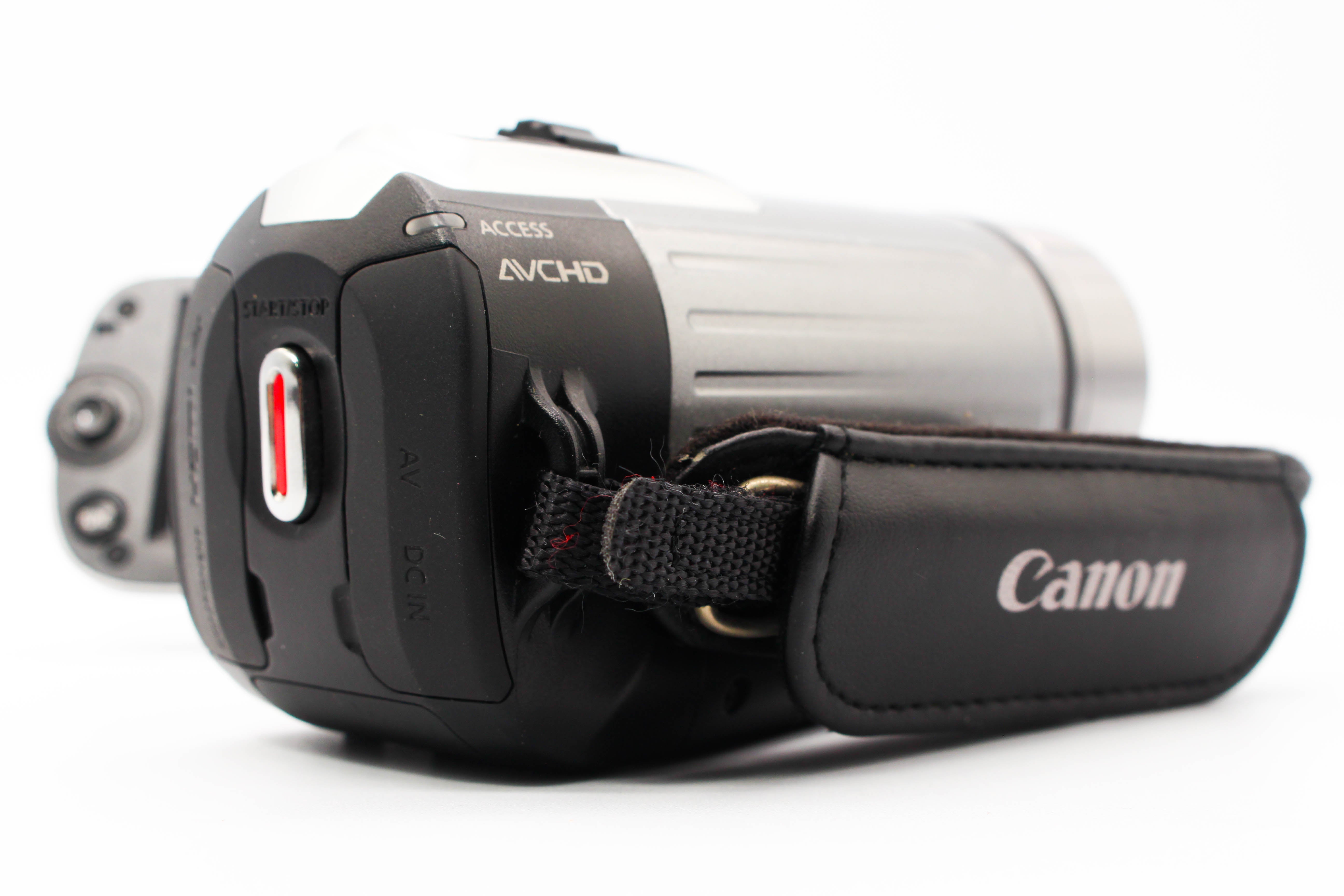 Canon Legria HF R106 HD Digital Video Camera Camcorder - Tested Bundle Excellent