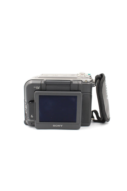 Sony DCR-SC100E MiniDV Digital Video Camcorder Camera